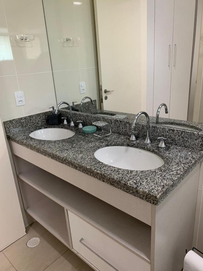 דירות גוארויה Flat Em Pitangueiras - Sacada Gourmet, 3 Dorms, Limpeza Diaria E Serv De Praia מראה חיצוני תמונה